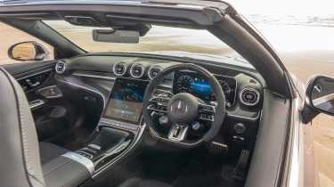 Mercedes-AMG CLE 53 Cabriolet - dash