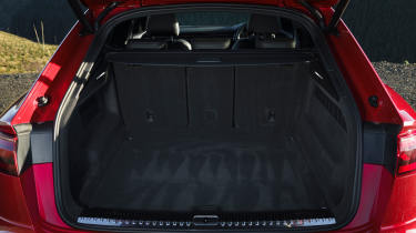 Audi Q8 - boot