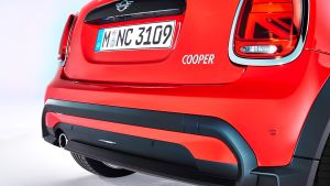 MINI 3-door hatch facelift - rear detail red