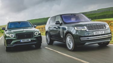 Range Rover vs Bentley Bentayga - both cars front tracking