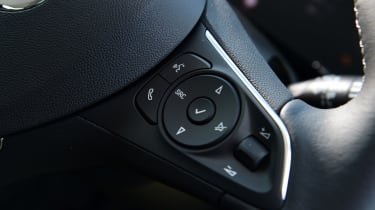 Vauxhall Grandland - steering wheel controls