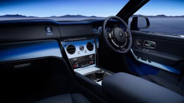 Rolls-Royce Black Badge Cullinan Blue Shadow - dash