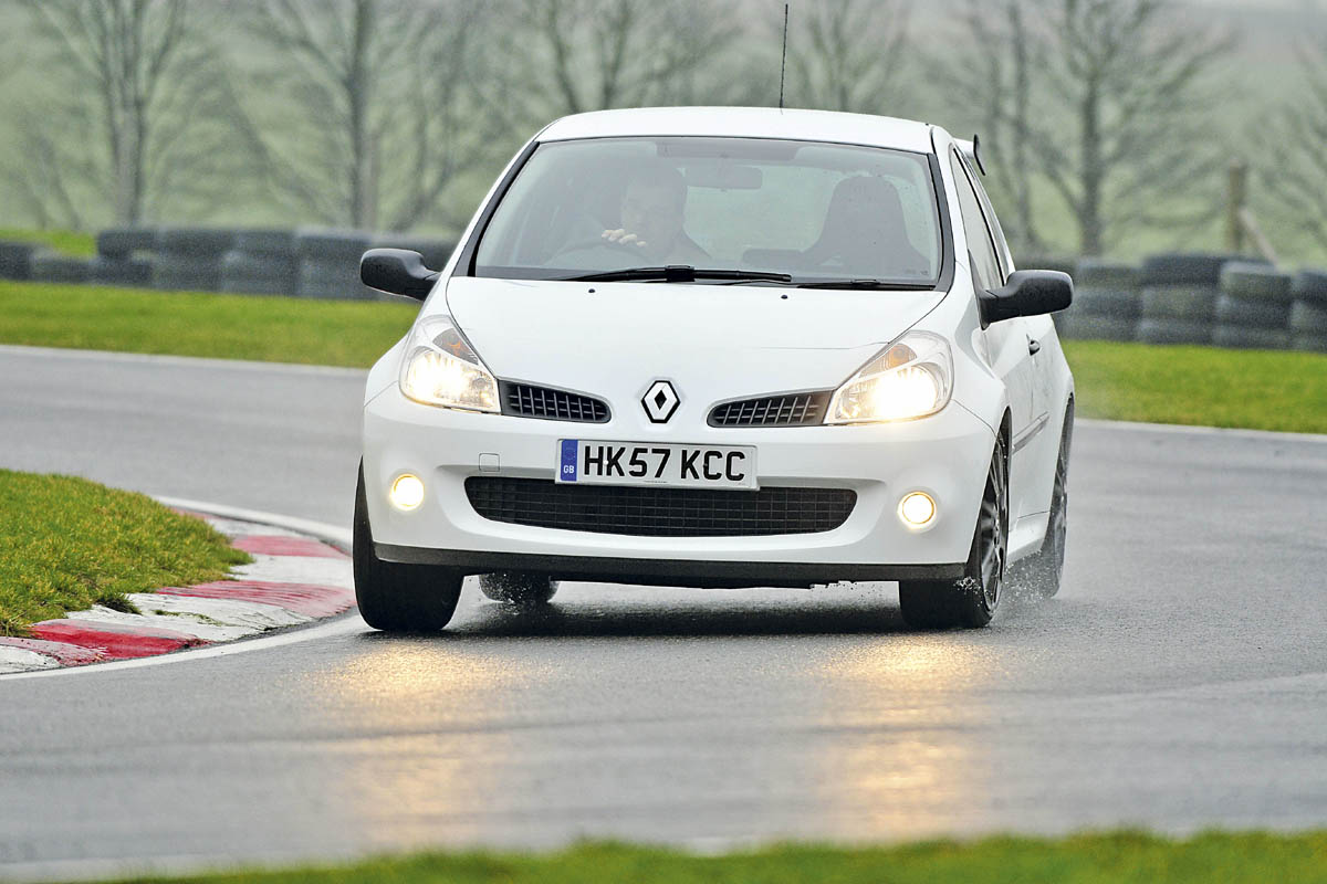 Renaultsport Clio 197 Cup  Auto Express