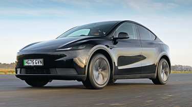 Tesla Model Y - front 3/4