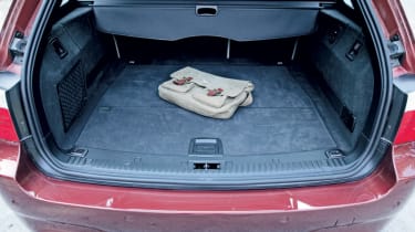 BMW M5 Touring boot
