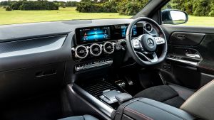 Mercedes GLA 250 e - dash