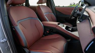 BMW iX3 50 xDrive - front seats