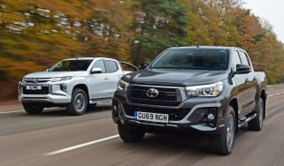 Toyota Hilux vs Mitsubishi L200 - header