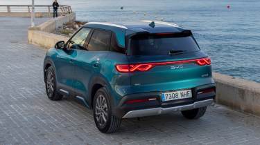 BYD Atto 2 DM-i - rear static