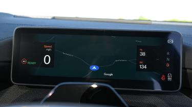 Polestar 4 Dual Motor long termer - dials