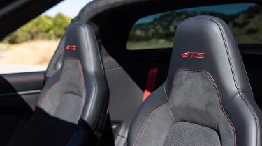 Porsche 911 Targa GTS - seats