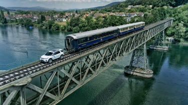 Land Rover Discovery Sport Train Pull