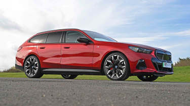 BMW i5 Touring - front static