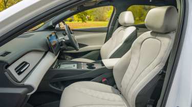 BYD Seal 6 Saloon Boost - front seats