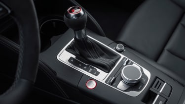 Audi RS3 Saloon 2017 - gearlever