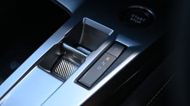 Peugeot E-408 - gear selector