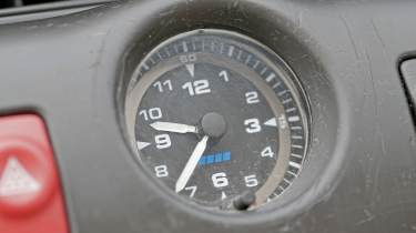 Used Fiat Coupe - clock