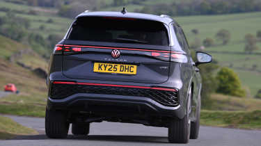 Volkswagen Tayron - rear cornering