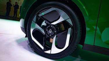 Renault Twingo - studio wheel
