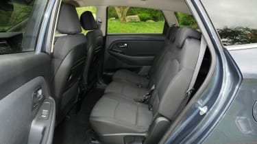 Kia Carens rear seats