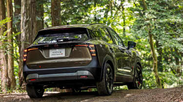New Nissan Kicks Rock Creek - rear tracking 