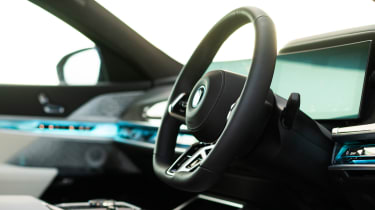 BMW i7 - steering wheel