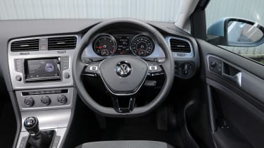 Volkswagen Golf Bluemotion interior