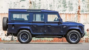 Land Rover Defender Zulu side