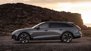 Audi A6 Allroad - side