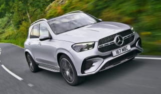 Mercedes GLE 400e - front tracking