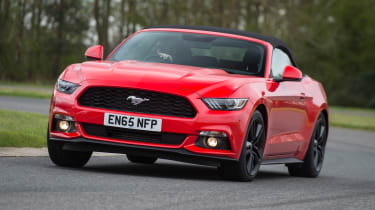 Ford Mustang 2.3 Convertible - front action