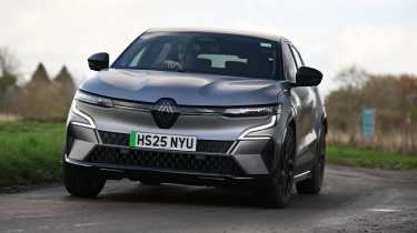 Renault Megane - front cornering 