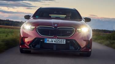 BMW M5 Touring - full front