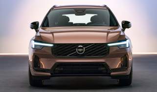 Volvo XC60 - front