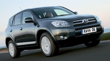 Front view of Toyota RAV4 T180