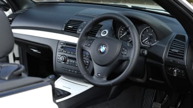 BMW 118d Convertible dash