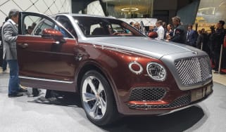 Bentley Bentayga PHEV - front