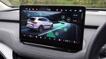 Skoda Enyaq - driver assistance screen