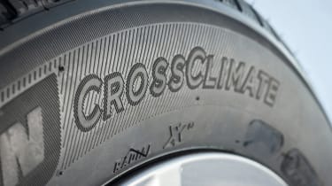 All-season tyres