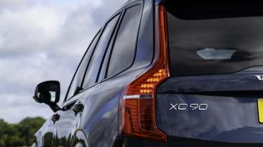 Volvo XC90 - rear tail lights 