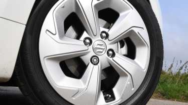 Suzuki Swift - wheel