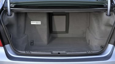 BMW 7 Series saloon boot