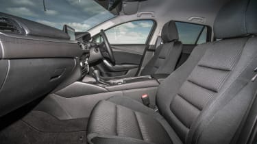 Mazda 6 Tourer 2.2D front seats