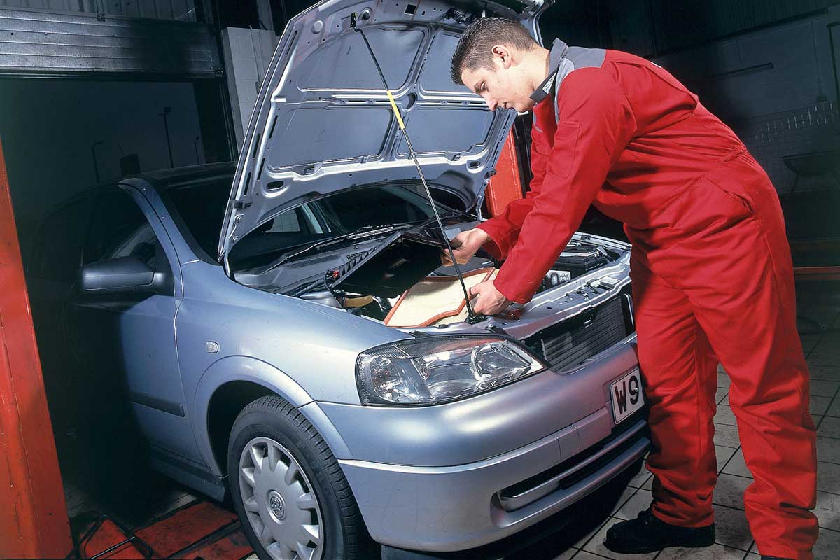 Работы по ремонту легкового автомобиля