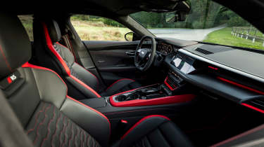 Audi RS e-tron GT - front seats