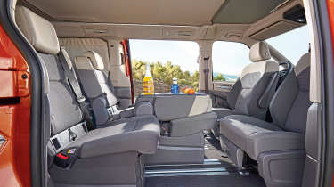 Volkswagen California - seat layout