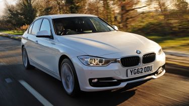 BMW 320i xDrive front tracking