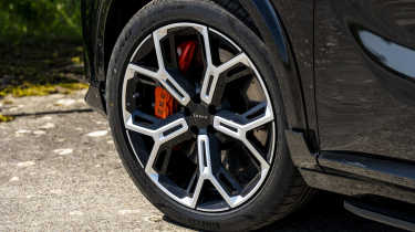 New Zeekr 8X plug-in hybrid - alloy wheels