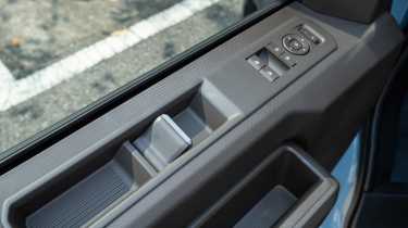 Kia PV5 - door controls
