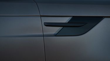 Range Rover Sport Stealth Package - detail